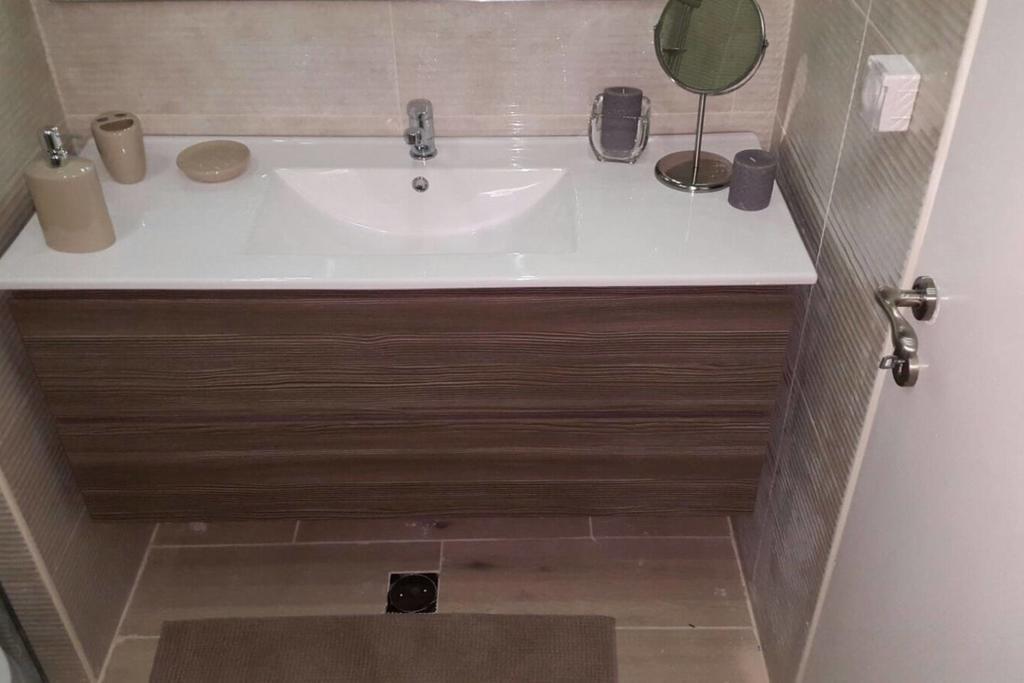 Sweethome26 Luxury Apt Sea View 50 Meters From The Beach Free Parking テル・アビブ エクステリア 写真