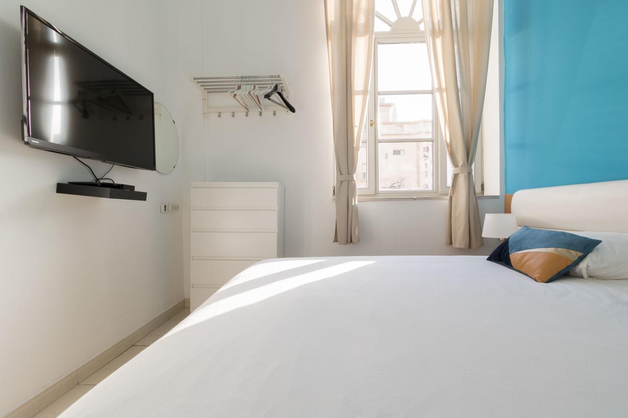 Sweethome26 Luxury Apt Sea View 50 Meters From The Beach Free Parking テル・アビブ エクステリア 写真